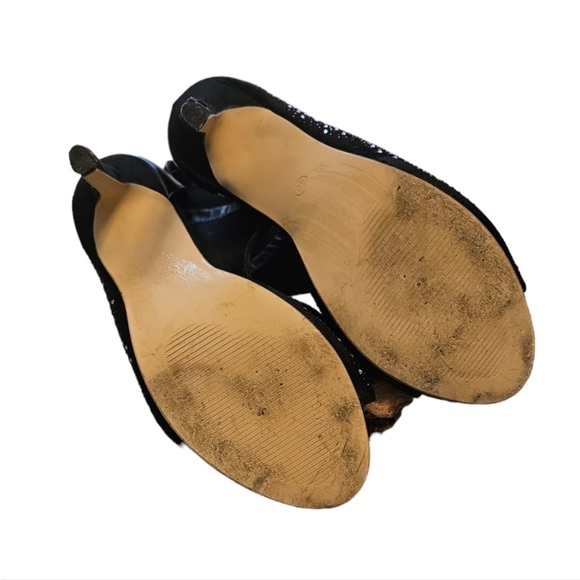 Heels - Picture 7 of 8